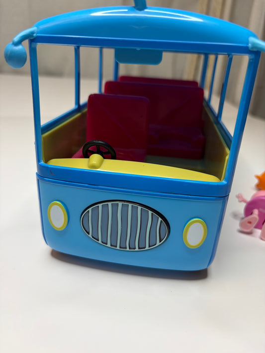 Blue Peppa Bus + 5 characters