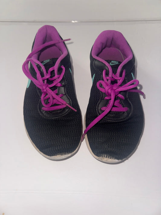 Nike Black and Purple Tennis Shoes 3