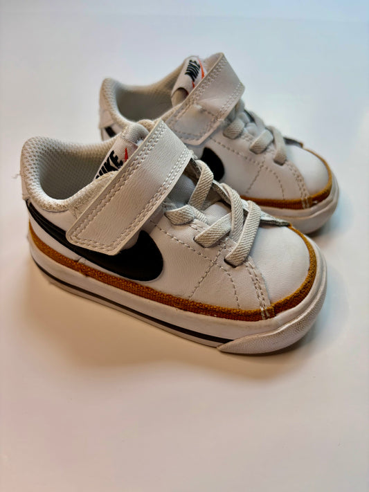 Infant Nike White Tennis Shoes - 4