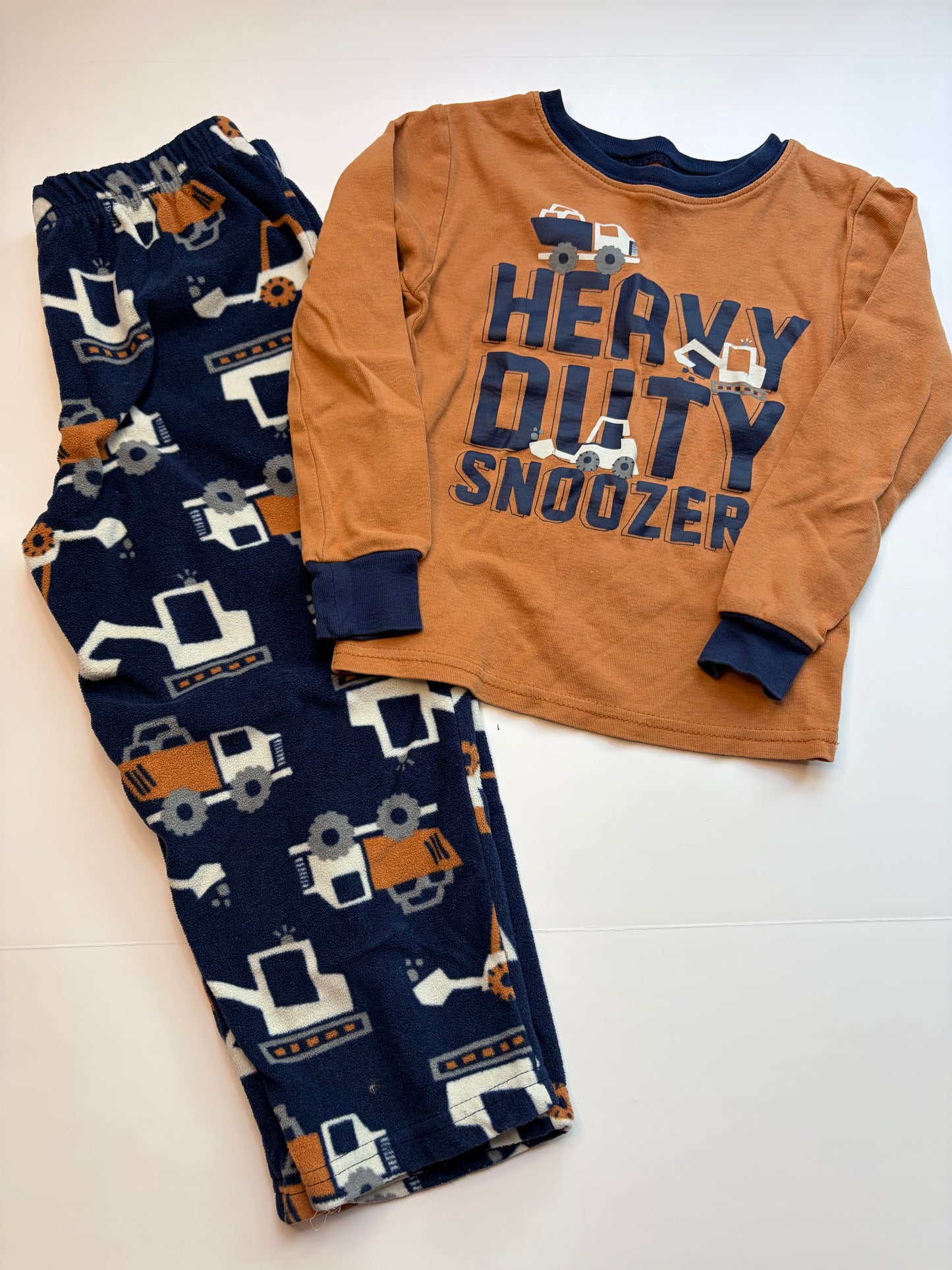 Carters Heavy Duty Snoozer pj set 5T