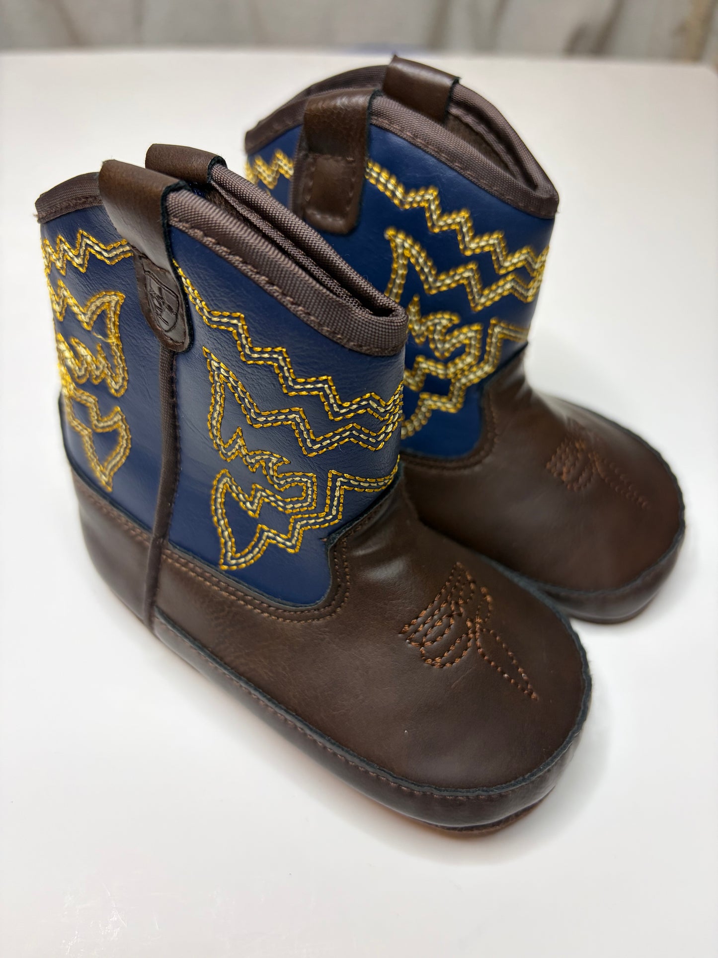 Ariat Brand (no size but approx 3-9m) boots