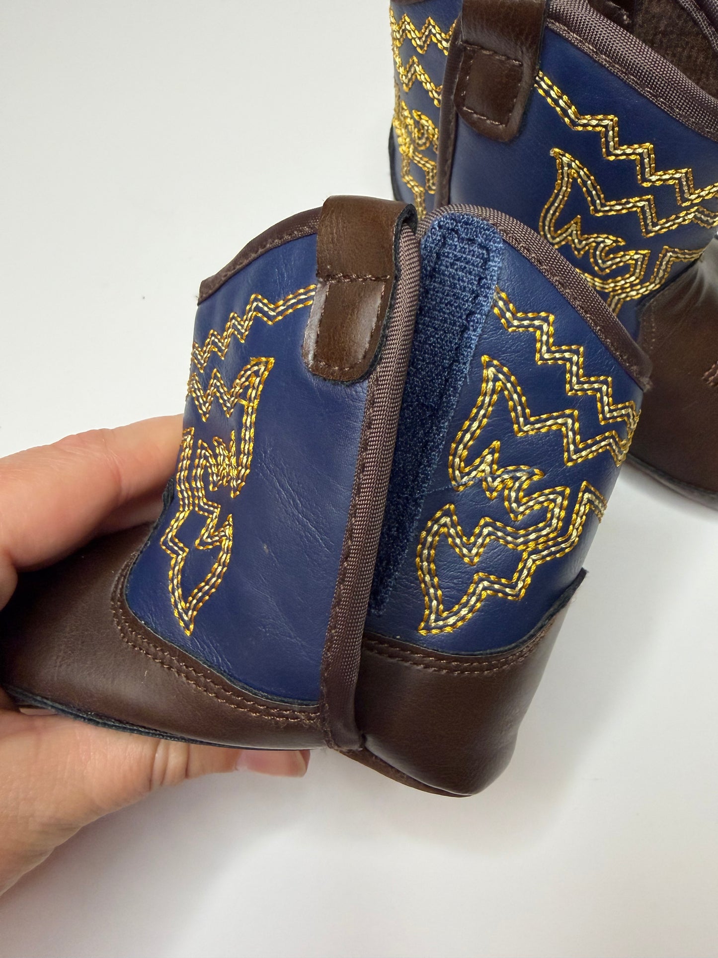 Ariat Brand (no size but approx 3-9m) boots