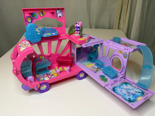 Hatchimals camper toy