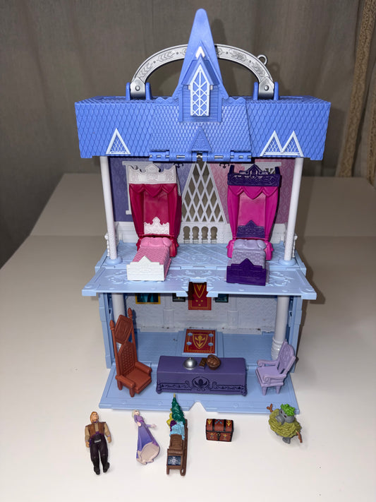 Mini Elsa compatible Castle